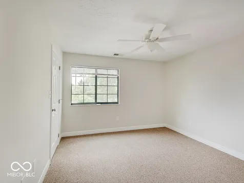 8720 Yardley Court Indianapolis IN 46268