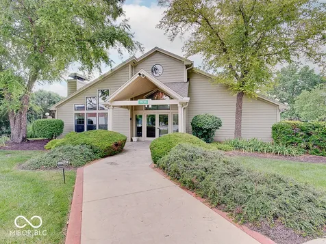 8720 Yardley Court Indianapolis IN 46268