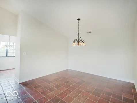 8720 Yardley Court Indianapolis IN 46268