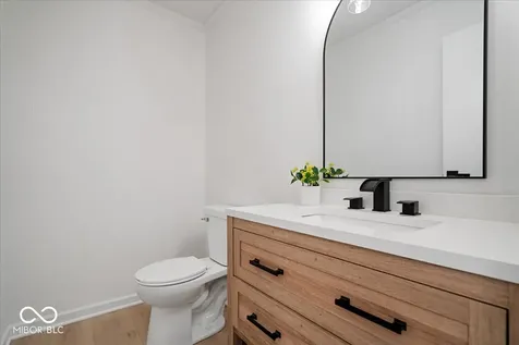 10806 E Lakeshore Drive Carmel IN 46033