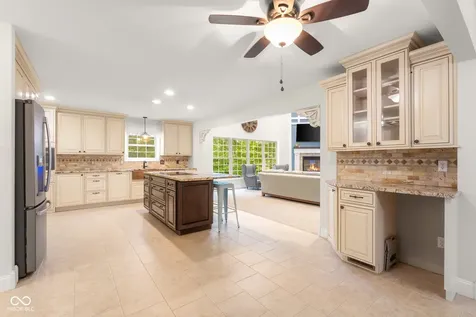 2240 N 700 W Columbus IN 47201