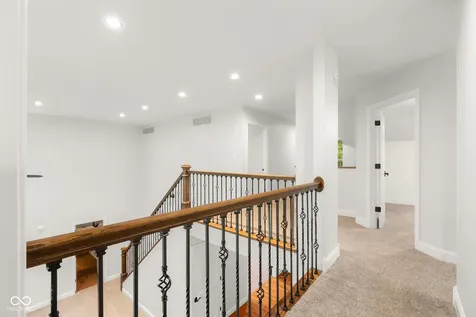 2240 N 700 W Columbus IN 47201