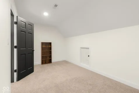 2240 N 700 W Columbus IN 47201