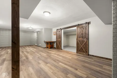 2240 N 700 W Columbus IN 47201