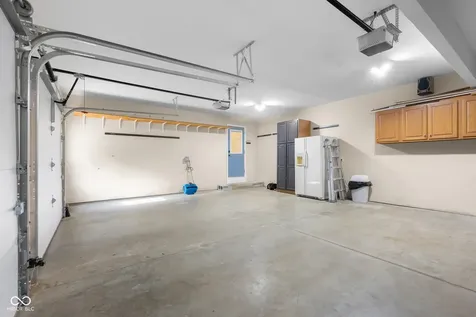 2240 N 700 W Columbus IN 47201