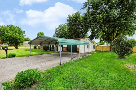 1739 Plantation Drive Martinsville IN 46151
