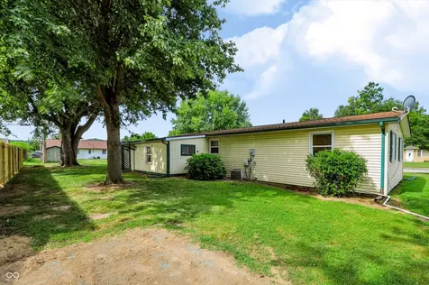 1739 Plantation Drive Martinsville IN 46151