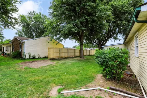 1739 Plantation Drive Martinsville IN 46151