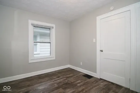 4935 W 11th Street Indianapolis IN 46224