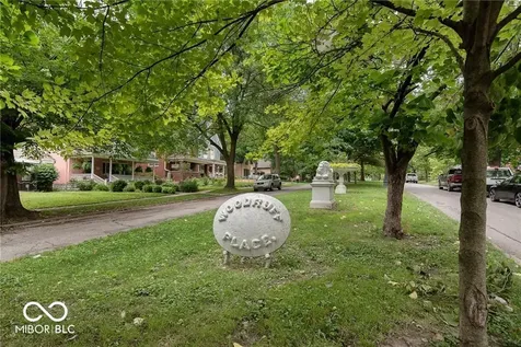 1721 Woodruff Place Cross Drive Indianapolis IN 46201