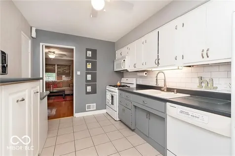 1721 Woodruff Place Cross Drive Indianapolis IN 46201