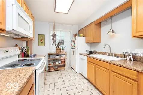 1721 Woodruff Place Cross Drive Indianapolis IN 46201