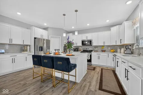 6412 Tacoma Boulevard Whitestown IN 46075