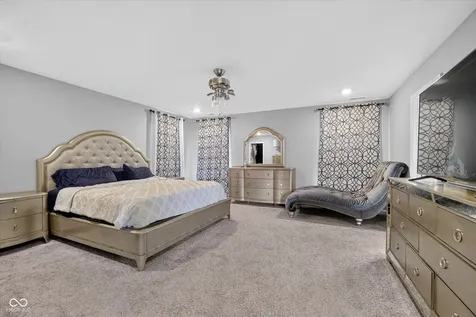 6412 Tacoma Boulevard Whitestown IN 46075