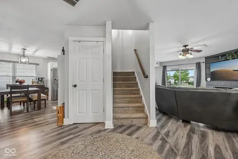 536 Waterford Way Danville IN 46122