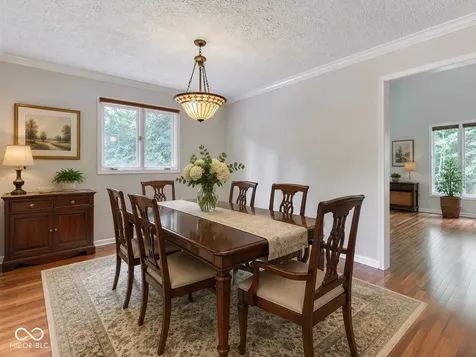 2064 Oldfields Circle North Drive Indianapolis IN 46228