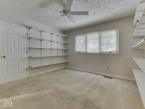 2064 Oldfields Circle North Drive Indianapolis IN 46228