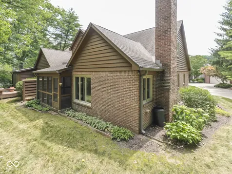 2064 Oldfields Circle North Drive Indianapolis IN 46228