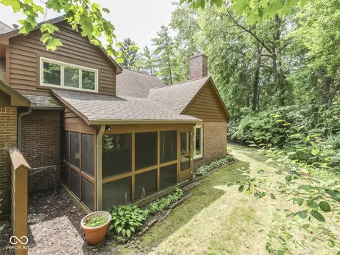 2064 Oldfields Circle North Drive Indianapolis IN 46228