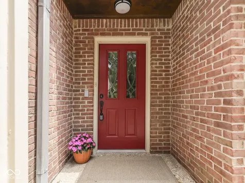 2064 Oldfields Circle North Drive Indianapolis IN 46228