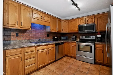 8265 S Metzel Lane Nineveh IN 46164