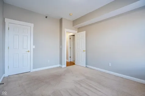 234 E 9th Street Indianapolis IN 46204