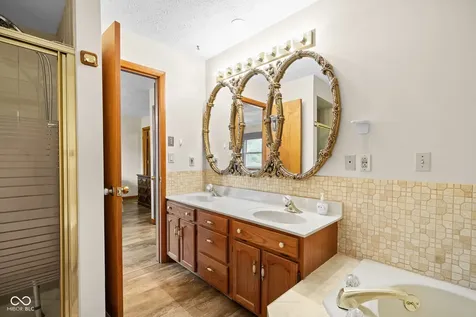 4052 Mary Kay Drive Indianapolis IN 46221