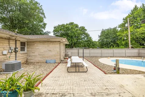 4052 Mary Kay Drive Indianapolis IN 46221