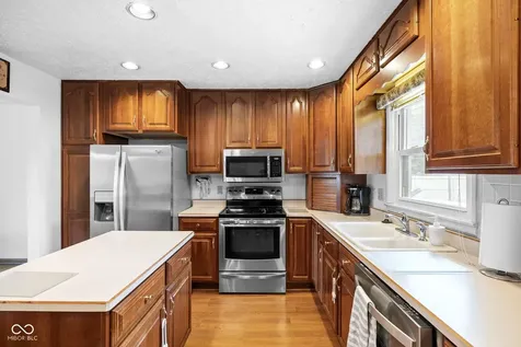 4052 Mary Kay Drive Indianapolis IN 46221