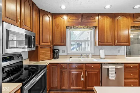 4052 Mary Kay Drive Indianapolis IN 46221