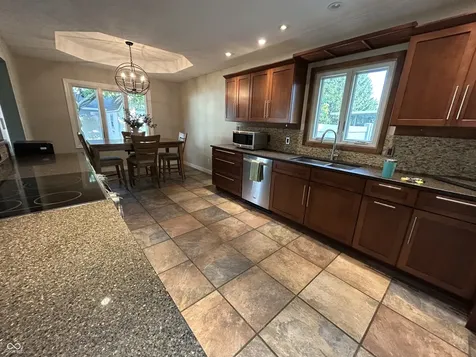 3256 Muriel Place Columbus IN 47203