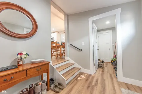 1004 Washington Street Hope IN 47246