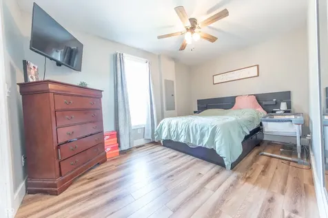 1004 Washington Street Hope IN 47246