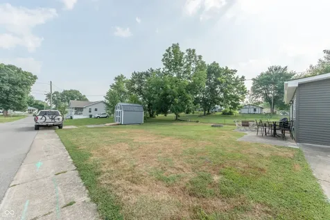 1004 Washington Street Hope IN 47246