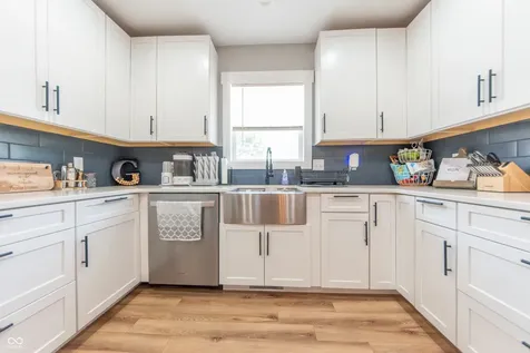 1004 Washington Street Hope IN 47246