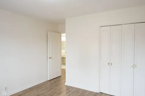 8503 Canterbury W Indianapolis IN 46260