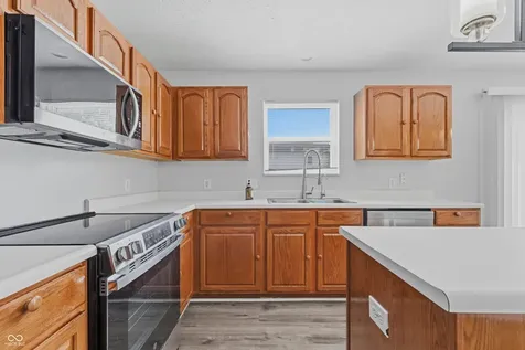 8931 Nest Way Indianapolis IN 46231