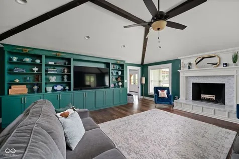 544 Amos Drive Zionsville IN 46077