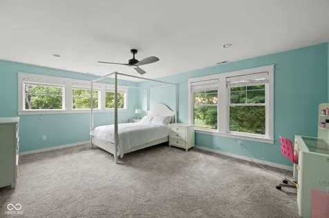 544 Amos Drive Zionsville IN 46077