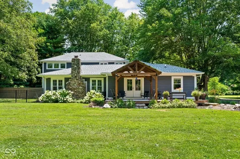 544 Amos Drive Zionsville IN 46077