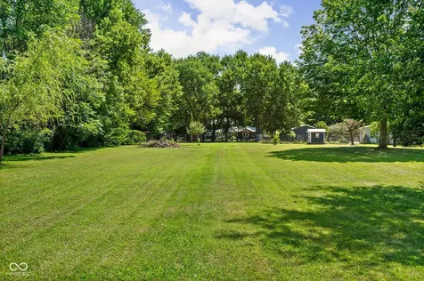 544 Amos Drive Zionsville IN 46077