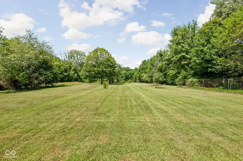 544 Amos Drive Zionsville IN 46077