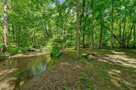 544 Amos Drive Zionsville IN 46077