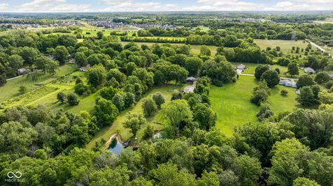 544 Amos Drive Zionsville IN 46077