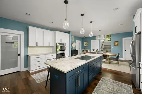 544 Amos Drive Zionsville IN 46077