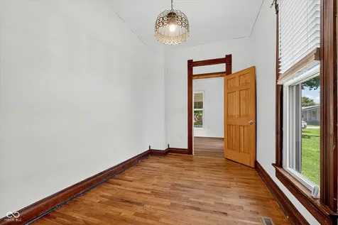 203 W Union Street Waynetown IN 47990