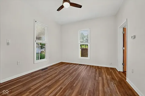 203 W Union Street Waynetown IN 47990
