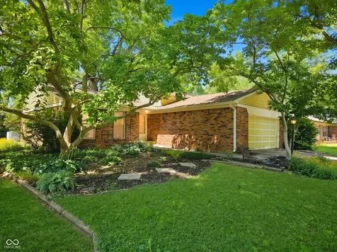 7534 Carolling Way Indianapolis IN 46237