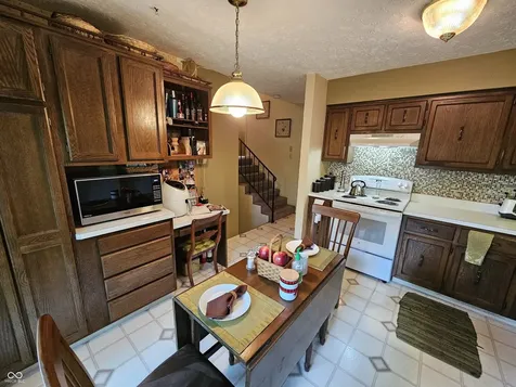 7534 Carolling Way Indianapolis IN 46237