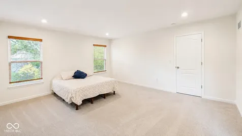 1069 Gatewick Court Greenwood IN 46143